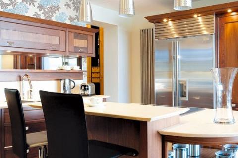 Belysning i stuen (17 billeder): moderne lysekroner og spotlights ... Stue belysning