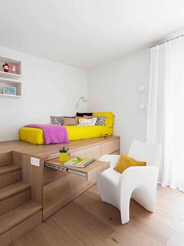 ينقسم تصميم غرفة النوم إلى منطقتين عناصر معمارية إضافية من Zonuvannya غرف نوم Zonuvannya و Vitalny شاهدة